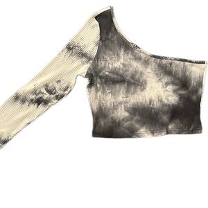 SHEIN Black and Cream One-Shoulder Crop Top